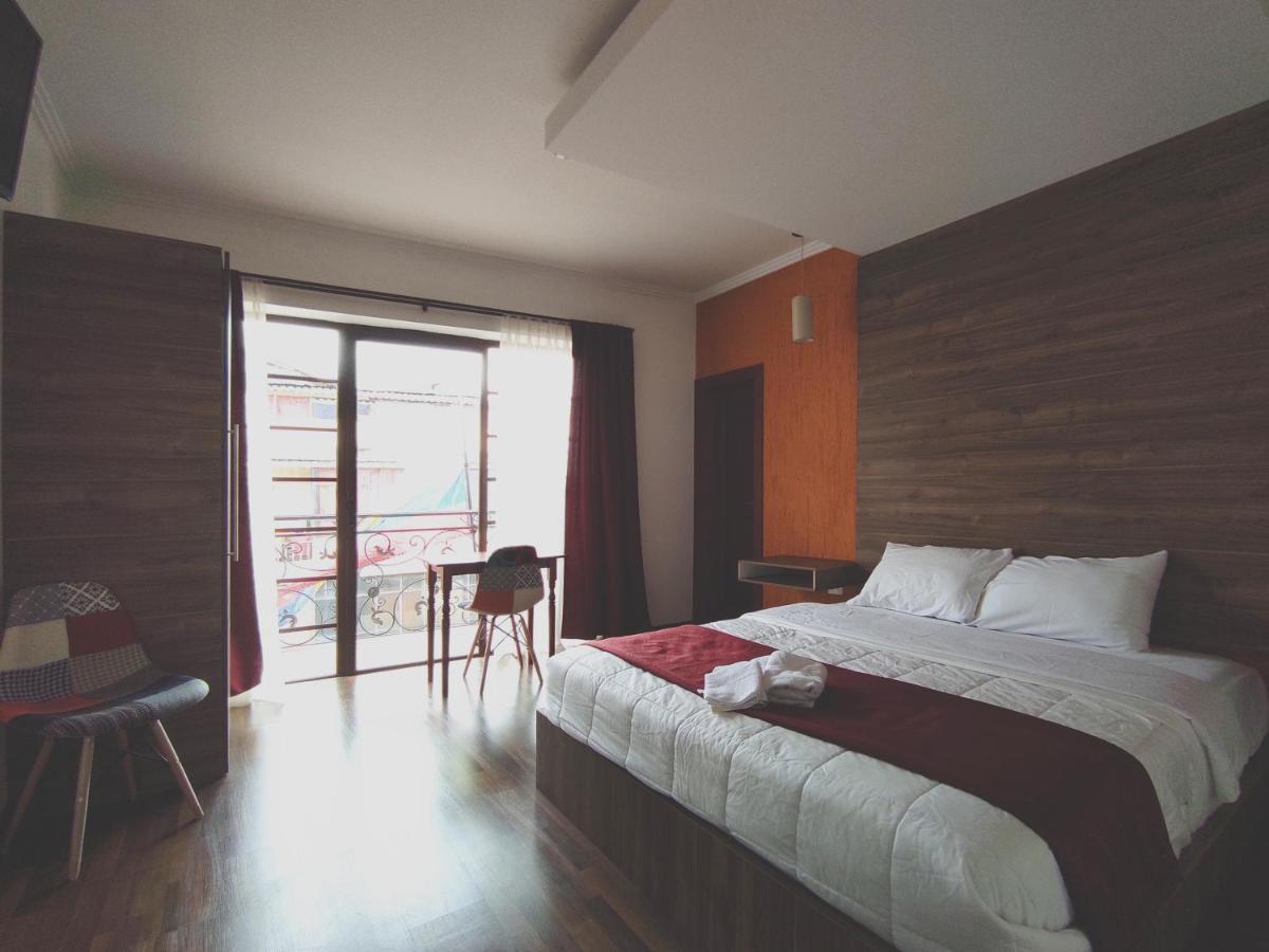 Hostal Nizza Куэнка Экстерьер фото