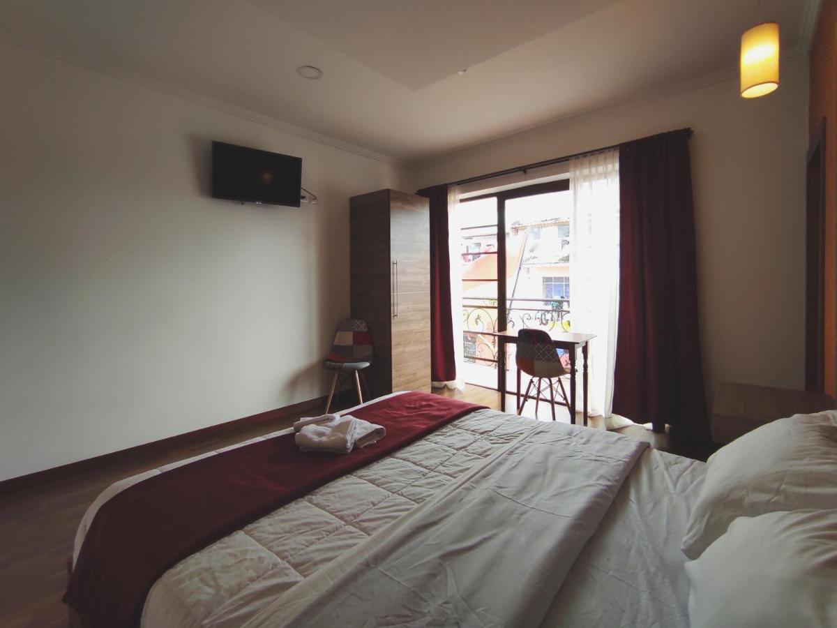 Hostal Nizza Куэнка Экстерьер фото