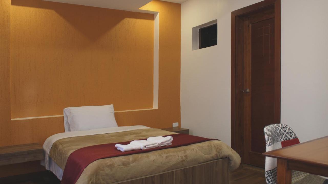 Hostal Nizza Куэнка Экстерьер фото
