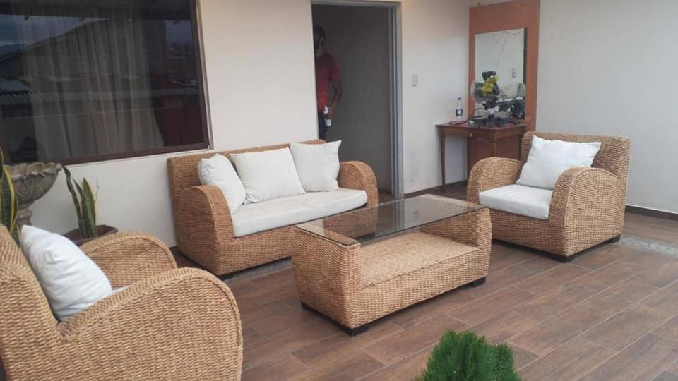 Hostal Nizza Куэнка Экстерьер фото