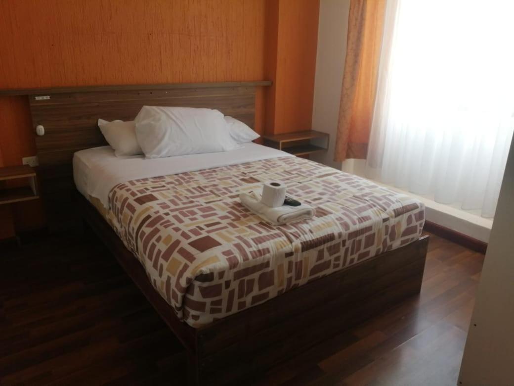 Hostal Nizza Куэнка Экстерьер фото